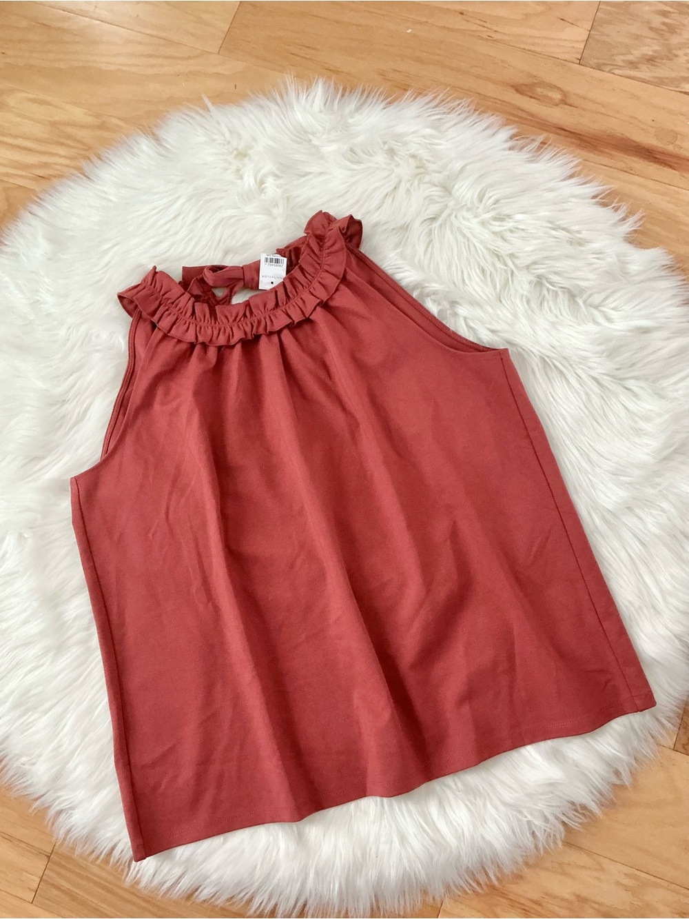 nWT Ann Taylor Ruffled Neck Sleeveless Tank Size Large